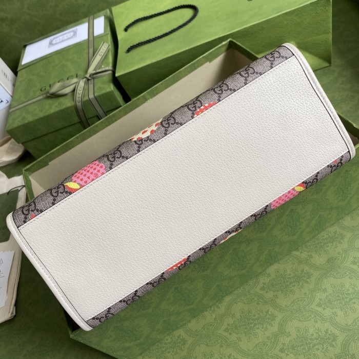  Handbag   Gucci  659983  size  31*26*14  cm