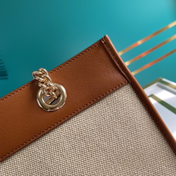 Handbag     Gucci   537219   size   45*35*6   cm