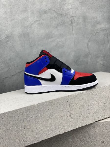 Jordan 1 Mid Top 3