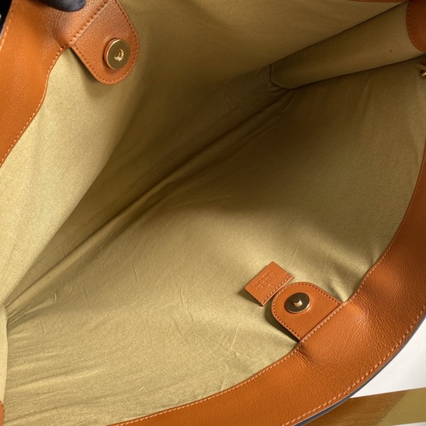 Handbag     Gucci   537219   size   45*35*6   cm