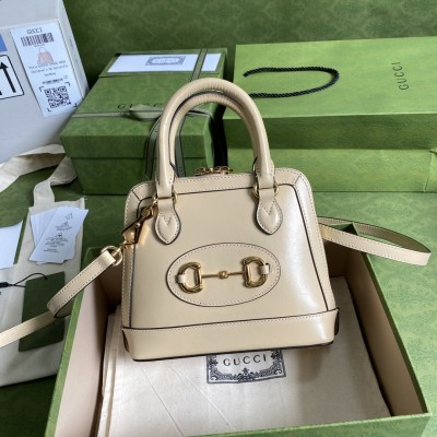  Handbag   Gucci  640716  size  20*19.5*7.5  cm