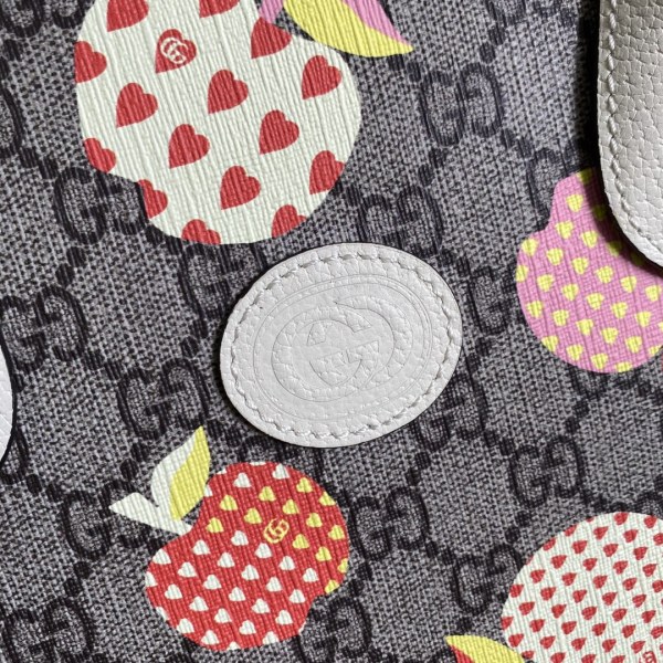  Handbag   Gucci  659983  size  31*26*14  cm