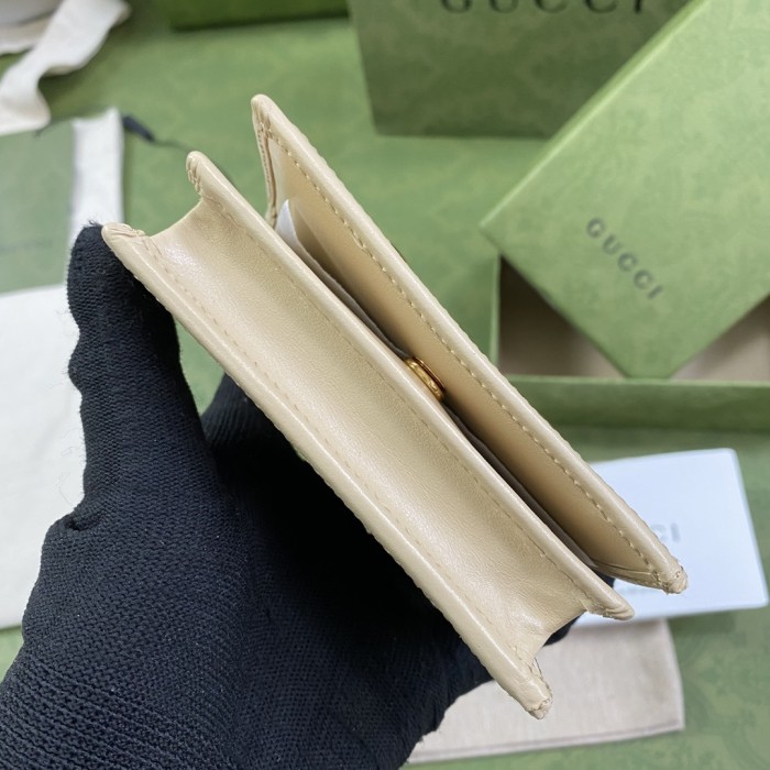  Handbag   Gucci   621887  size  11× 8.5x 3  cm