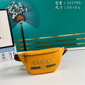 Handbag    Gucci   527792  size   22*13*6  cm