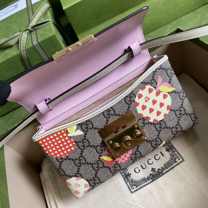  Handbag  Gucci  652683   size  18*10*5  cm