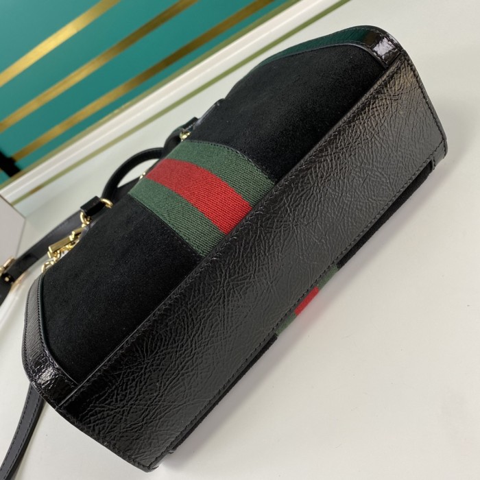  Handbag   Gucci    547551   size   24*20*10  cm 