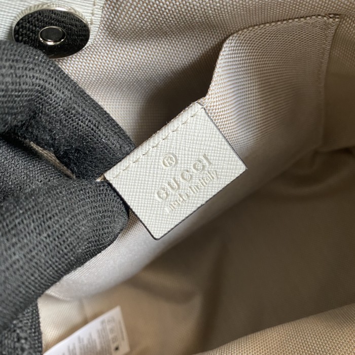  Handbag   Gucci   410812  size  21*20*10  cm