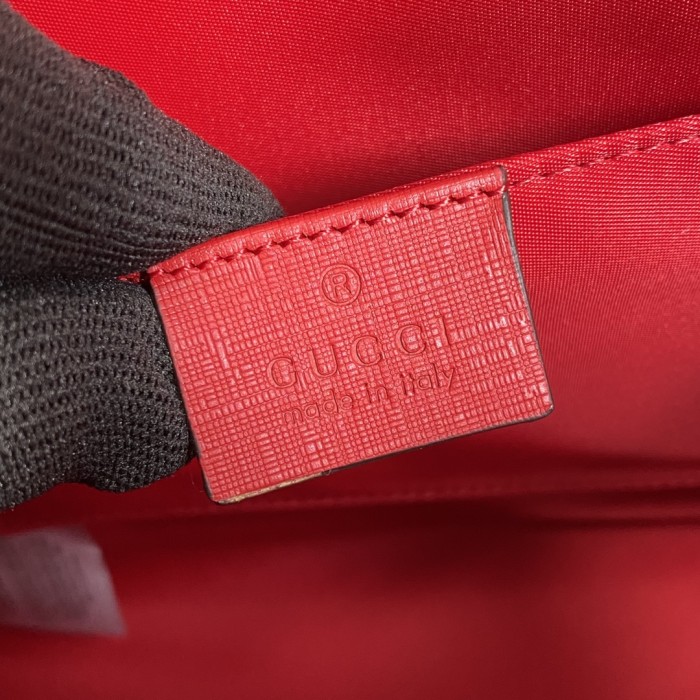  Handbag   Gucci  612992  size  28*25*11  cm  