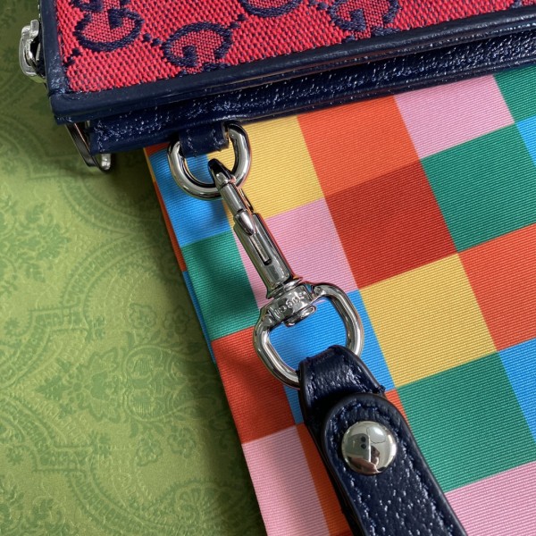  Handbag   Gucci   661105   size  30*25*1.5  cm 