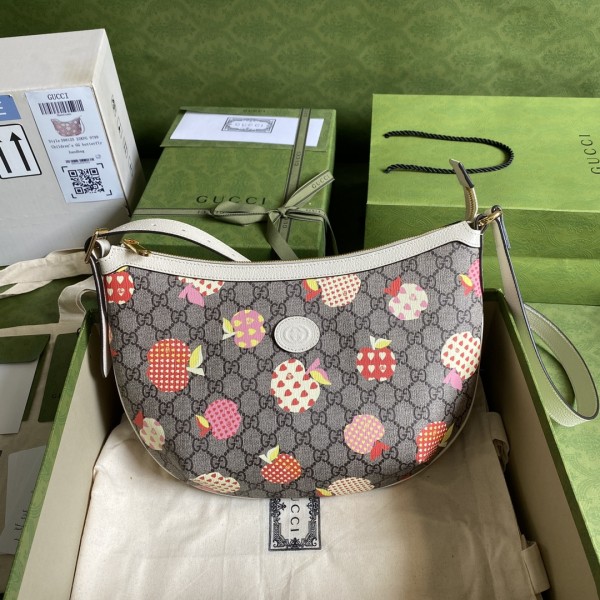  Handbag    Gucci  598125  size  30*22*5.5  cm