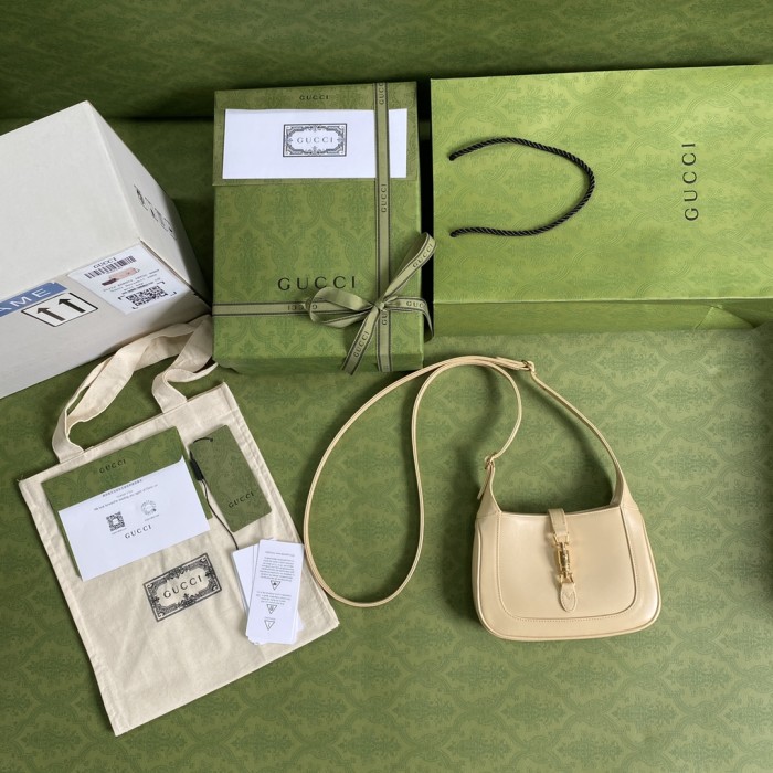  Handbag    Gucci   637091  size  19*13*3  cm 