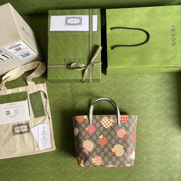  Handbag   Gucci   410812  size  21*20*10  cm