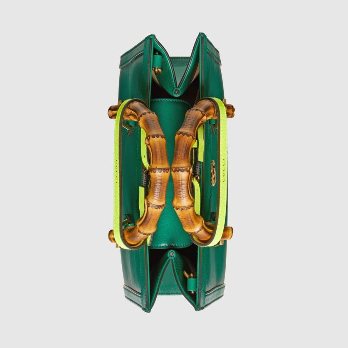  Handbag   Gucci   660195   size  27*24*11  cm