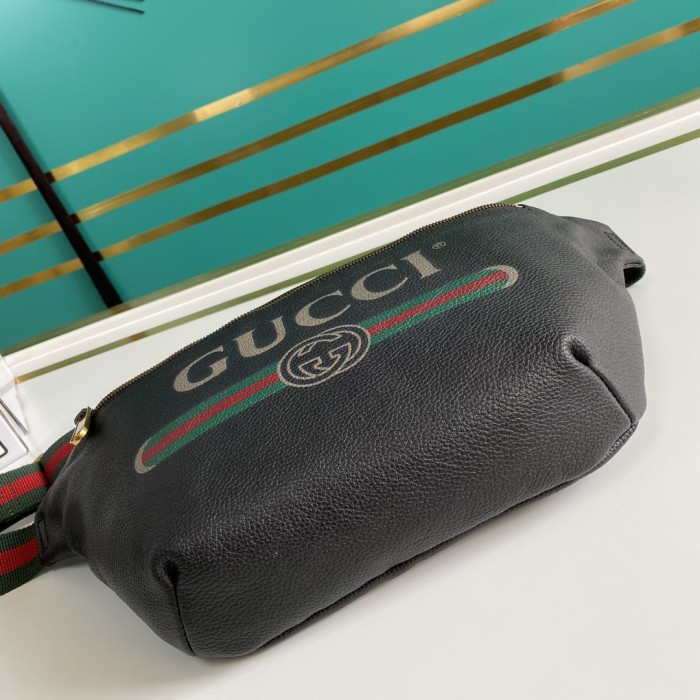  Handbag   Gucci   493869   size  28*17.5*7.6  size 