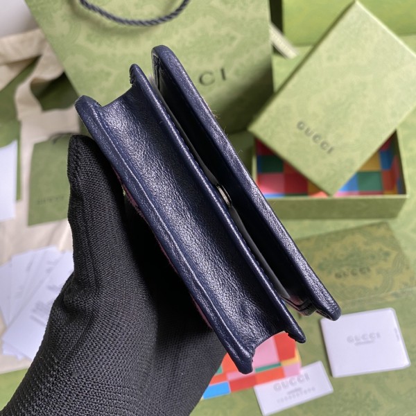  Handbag   Gucci  466492  size 11*9*3  cm 