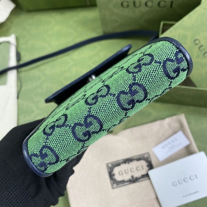  Handbag   Gucci  657582  size  11.5*18*3.5  cm  