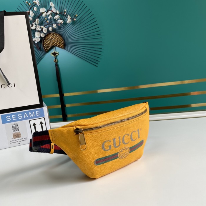 Handbag    Gucci   527792  size   22*13*6  cm