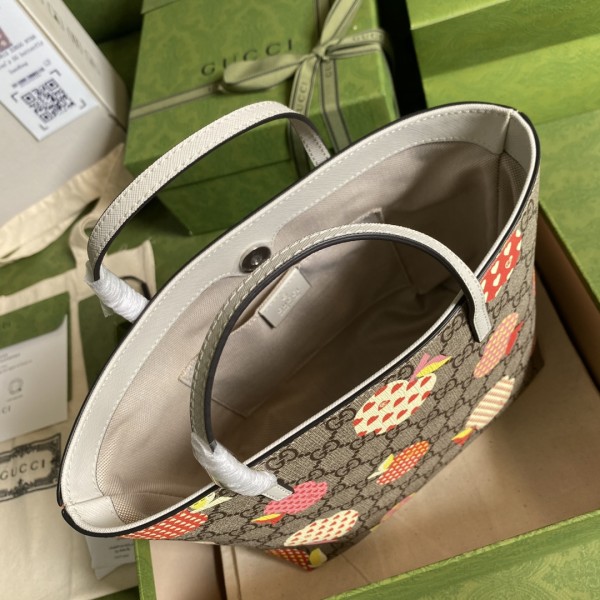  Handbag   Gucci   410812  size  21*20*10  cm