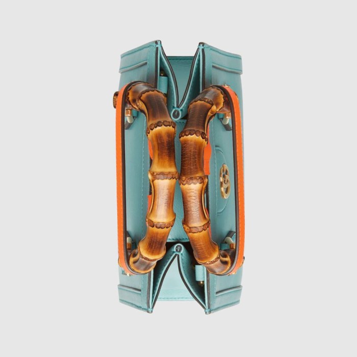  Handbag   Gucci   655661  size  20*16*10  cm