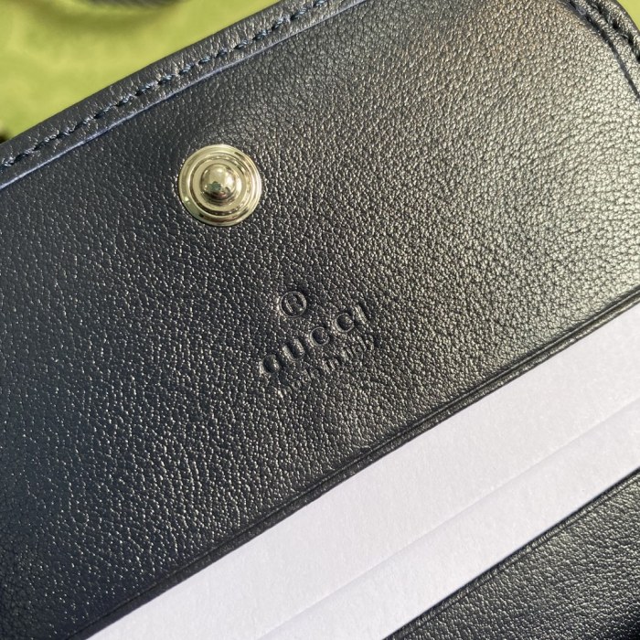  Handbag   Gucci  466492  size 11*9*3  cm 