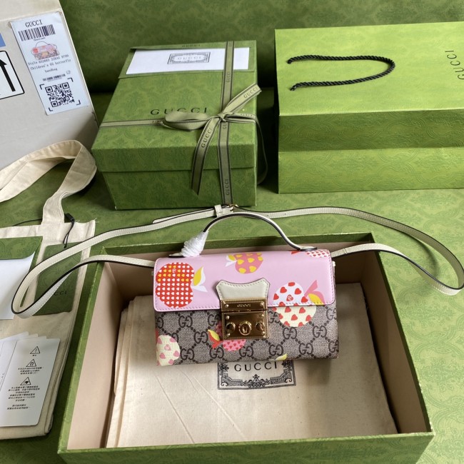  Handbag  Gucci  652683   size  18*10*5  cm