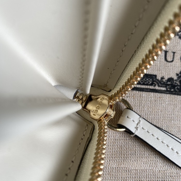  Handbag   Gucci   663924  size  19*10.5*2 cm