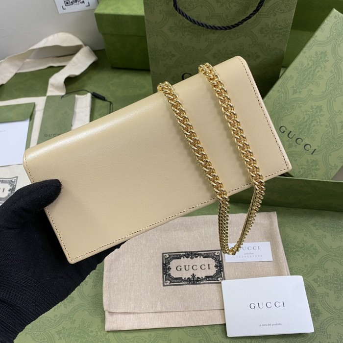  Handbag    Gucci   621892  size  19× 10x 4 cm