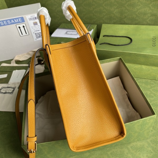  Handbag   Gucci  660531  size  31*26.5*14  cm