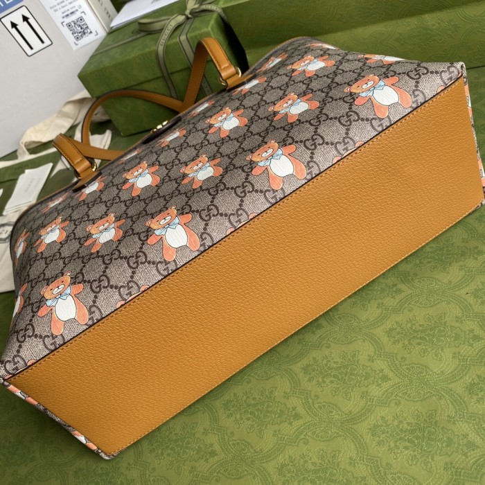  Handbag  Gucci  631685  size  38*28*14  cm