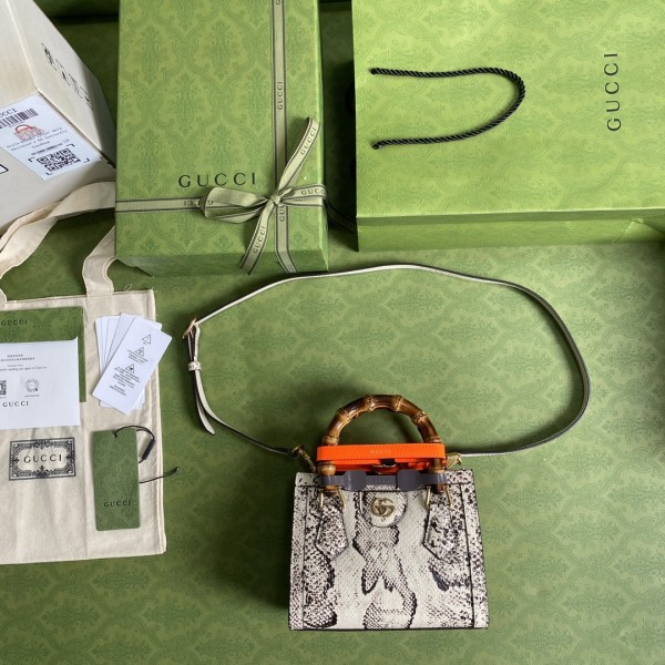 Handbag   Gucci  655661  size  20*16*10  cm