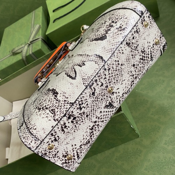  Handbag   Gucci  660195   size  27*24*11  cm