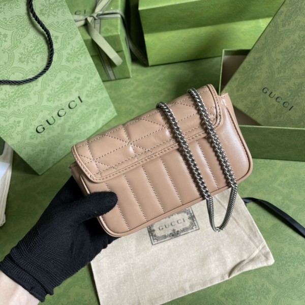 Handbag   Gucci  476433  size 16.5*10.2*5.1  cm