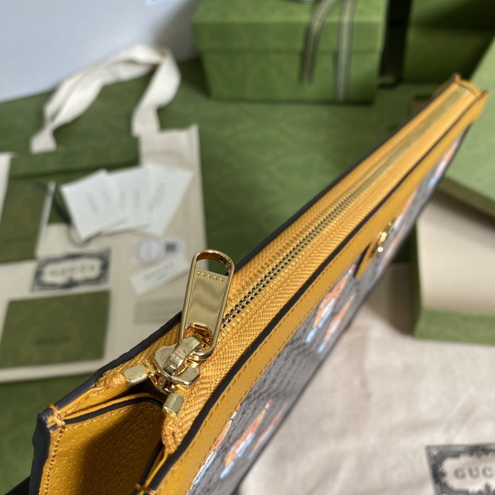  Handbag   Gucci  660529   size  34*24*4  cm