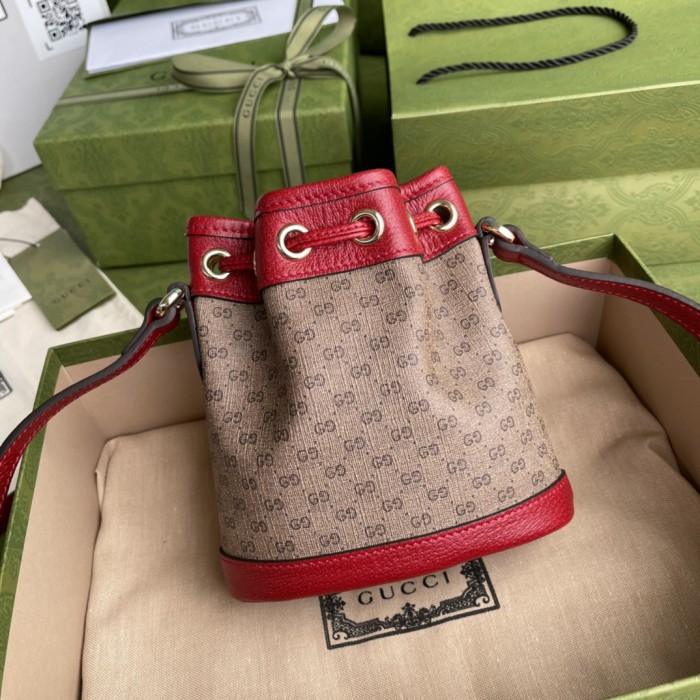 Handbag   Gucci  647801  size  15.5*17*7.5  cm