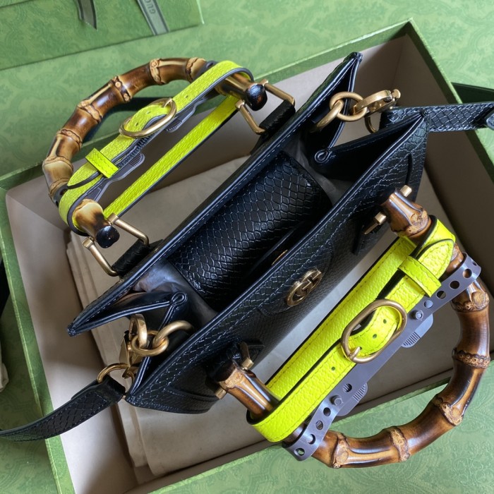 Handbag   Gucci  655661  size  20*16*10 cm