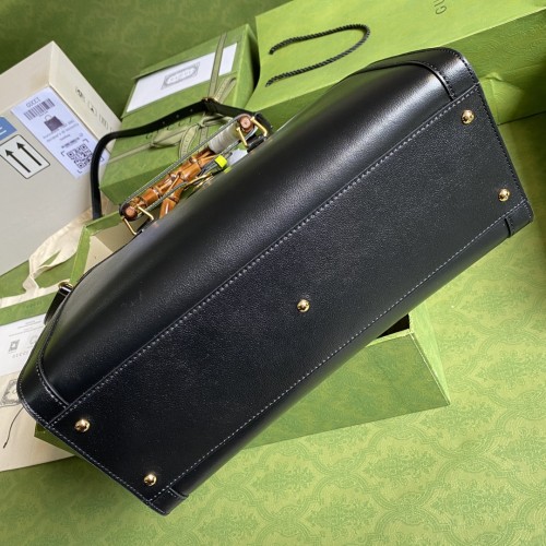  Handbag   Gucci   655658   size  35*30*14  cm