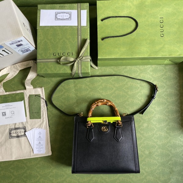 Handbag   Gucci  660195  size   27*24*11  cm