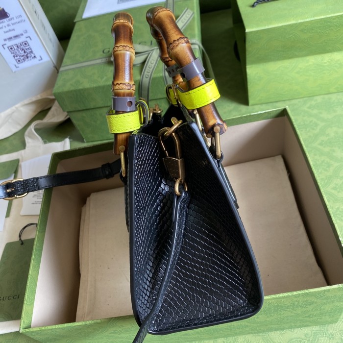 Handbag   Gucci  655661  size  20*16*10 cm