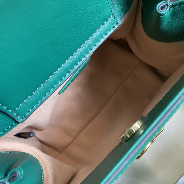 Handbag   Gucci   655661   size   20*16*10  cm