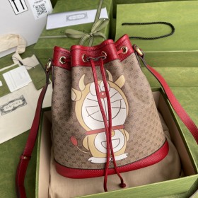 Handbag    Gucci  655597  size  25*27*12.5  cm
