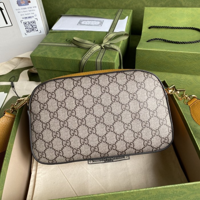  Handbag  Gucci   574886   size  24*14*7  cm