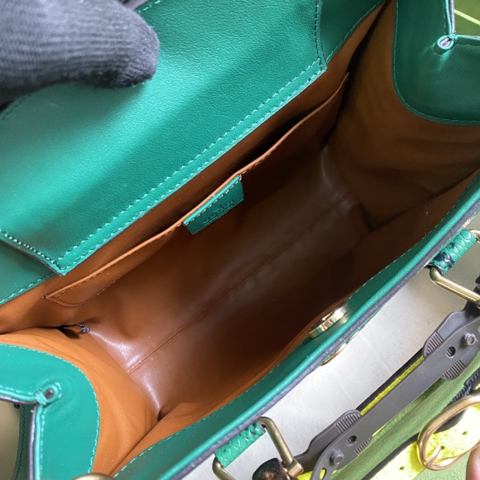  Handbag   Gucci  660195  size  27*24*11 cm