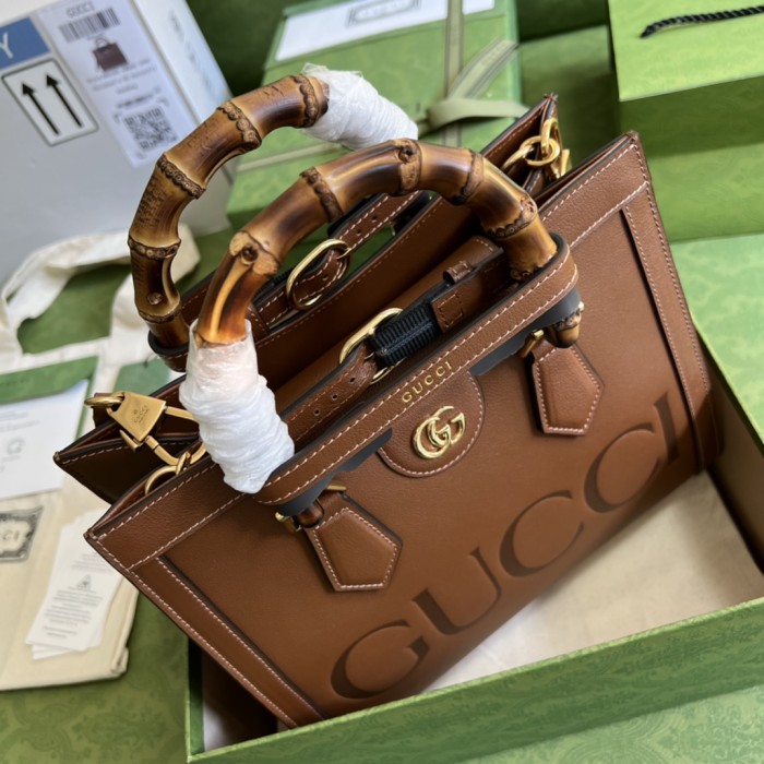 Handbag   Gucci   660195   size  27*24*11  cm