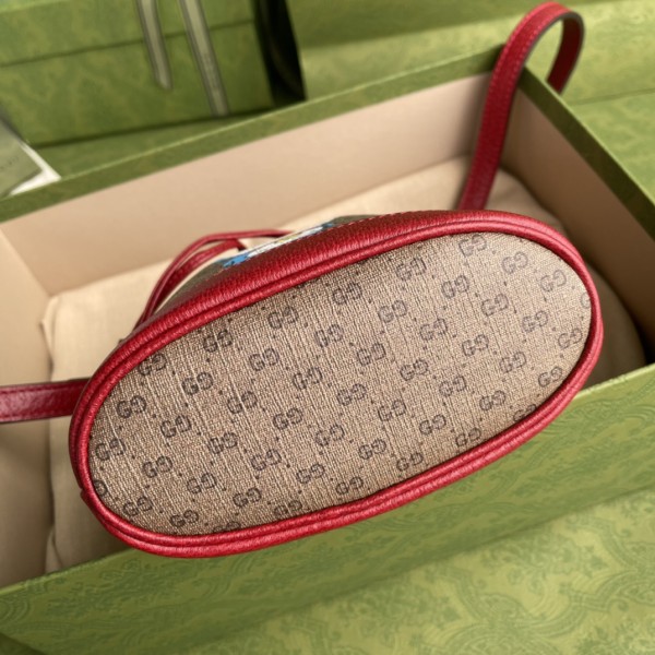 Handbag   Gucci  647801  size  15.5*17*7.5  cm