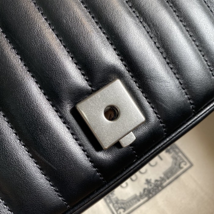 Handbag    Gucci  443497  size  26*15*7  cm