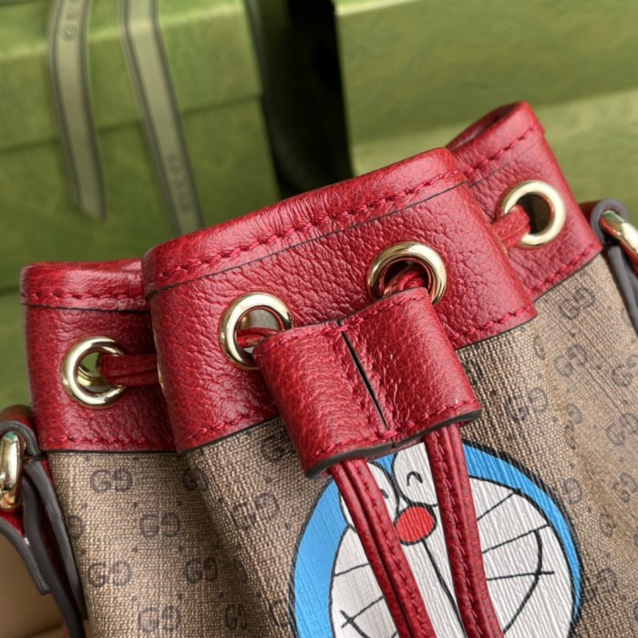 Handbag   Gucci  647801  size  15.5*17*7.5  cm