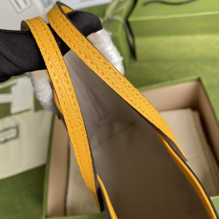 Handbag   Gucci  410812  size  21*20*10  cm