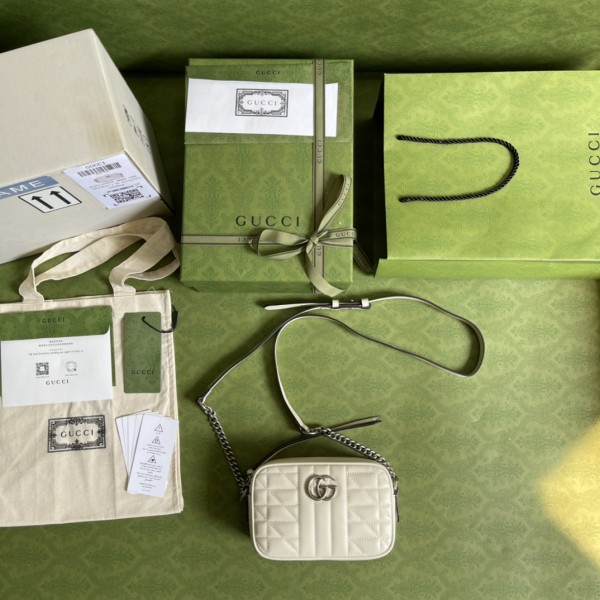 GUCCI GG Marmont Leather Camera Bag, Crossbody Bag, Shoulder Bag Women's White 634936-UM8BN-9022 size 18*6*12 cm