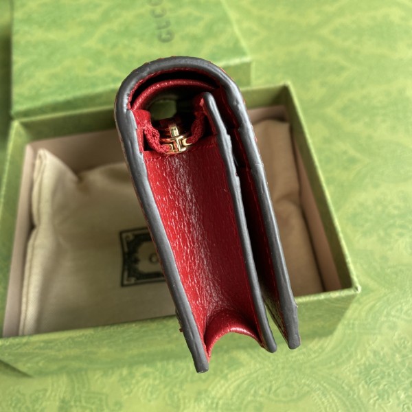 Handbag    Gucci    647788   size  11*8.5*3  cm