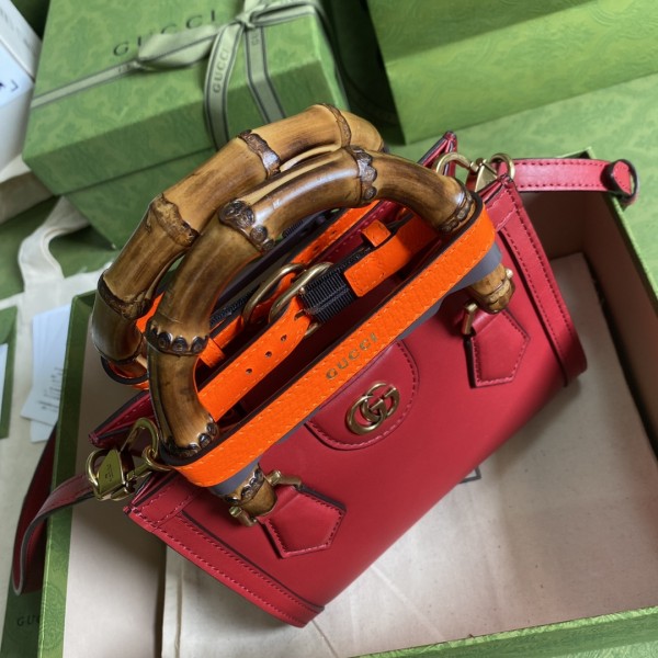  Handbag   Gucci  655661  size  20*16*10  cm  